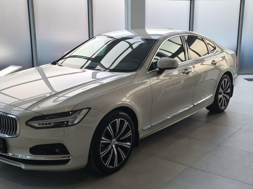 Вольво седан s90 2021