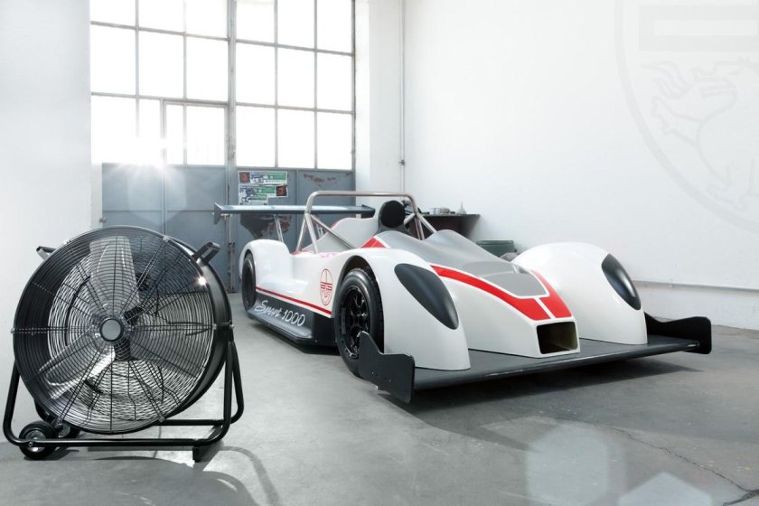 Гоночный автомобиль Caterham