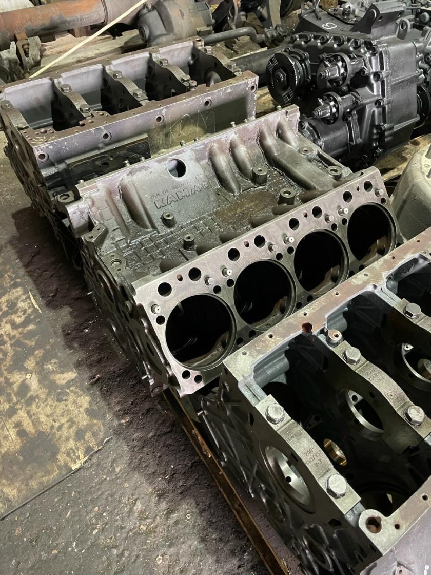 Блок цилиндров двигателя