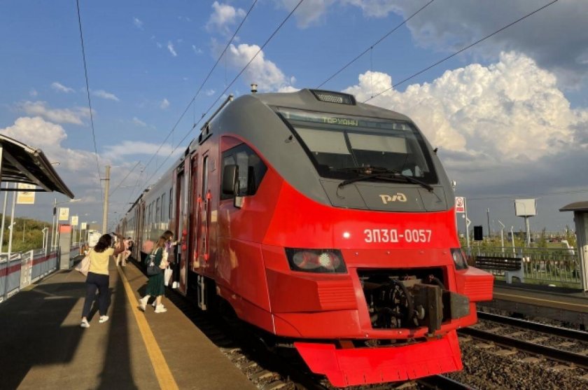 Электропоезд Саратов