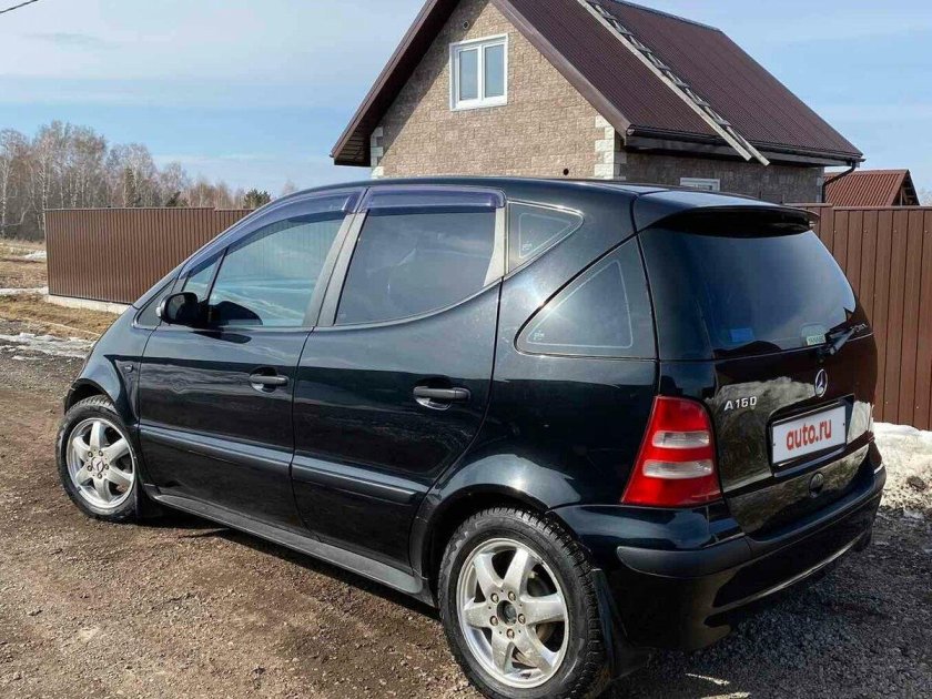 Черный мерседес бенц