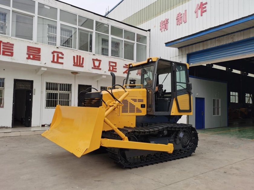 Гусеничный бульдозер