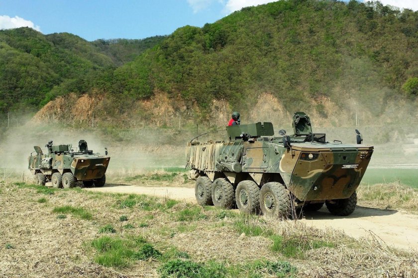 БТР Hyundai Rotem k808