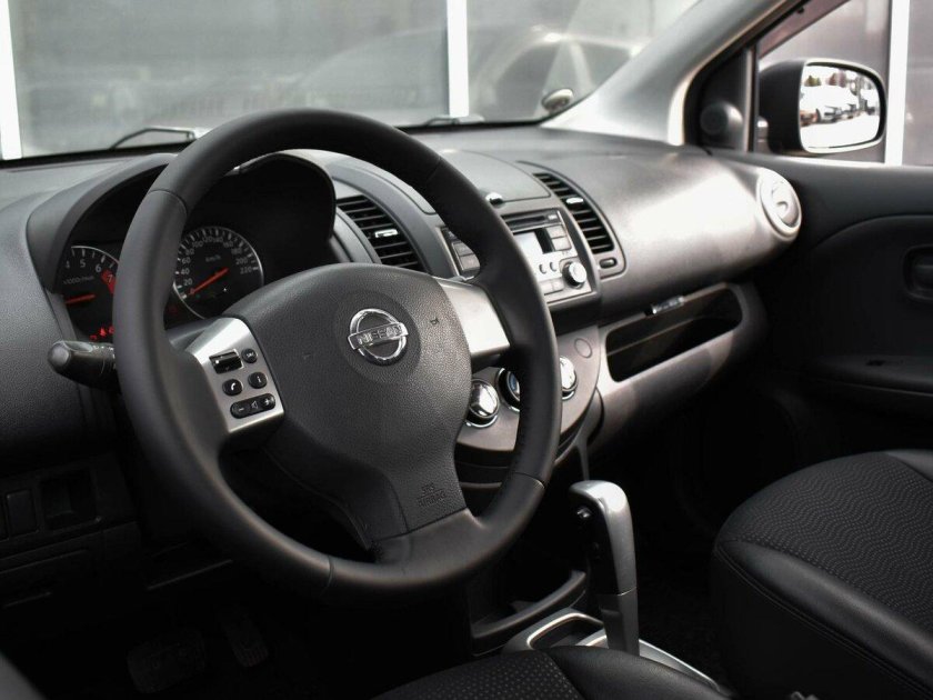 Nissan note 2012 1.6 автомат