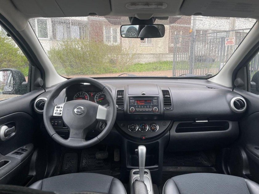 Nissan note 2012 салон
