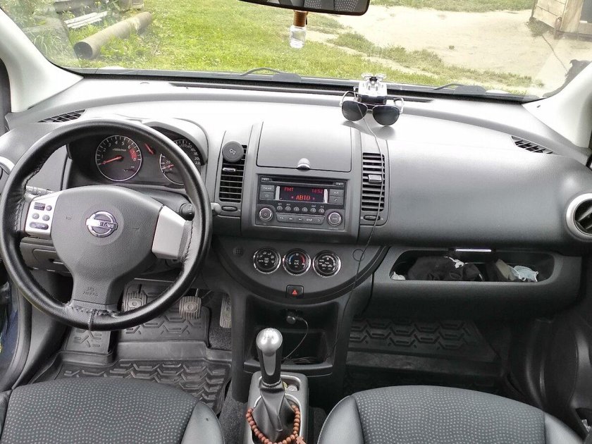 Nissan note 2005 салон