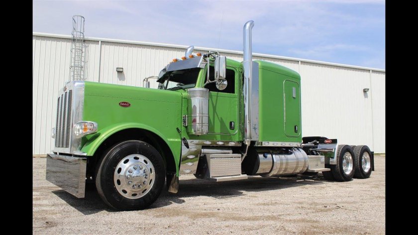 Peterbilt 389 Flat Top