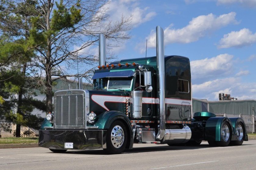 Peterbilt 379