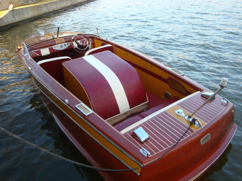 Классическая лодка