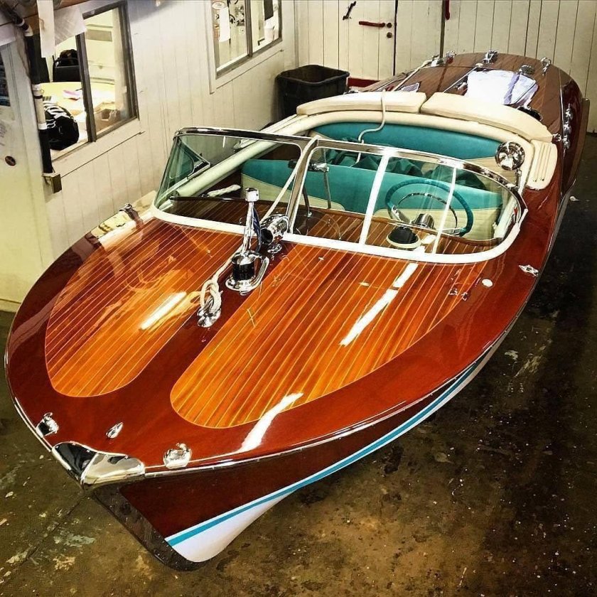 Итальянский катер Рива