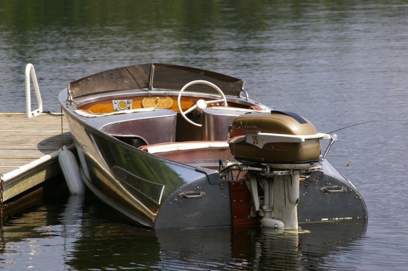 Лодка Алюма