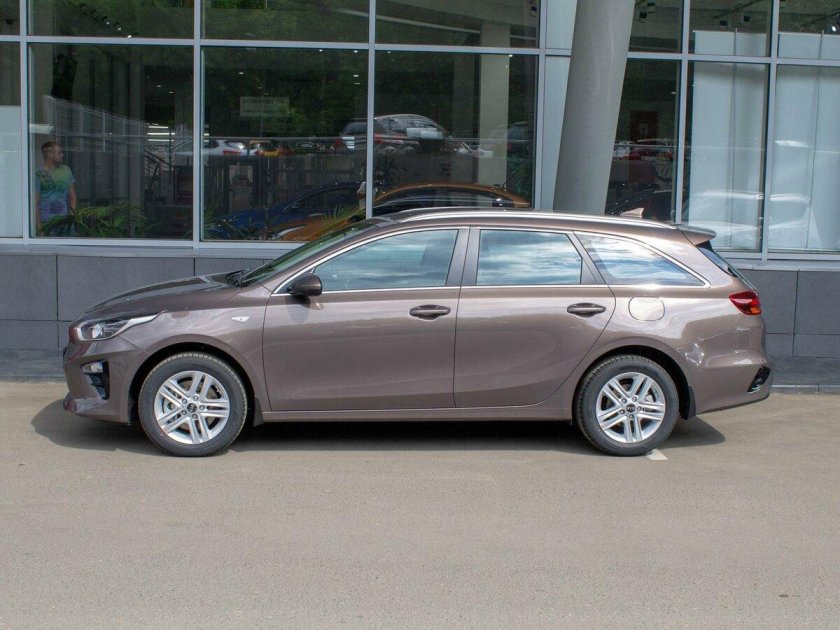 Киа СИД III рест универсал коричневый