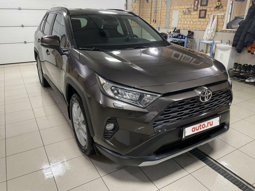 Тойота рав 4 2020 коричневая