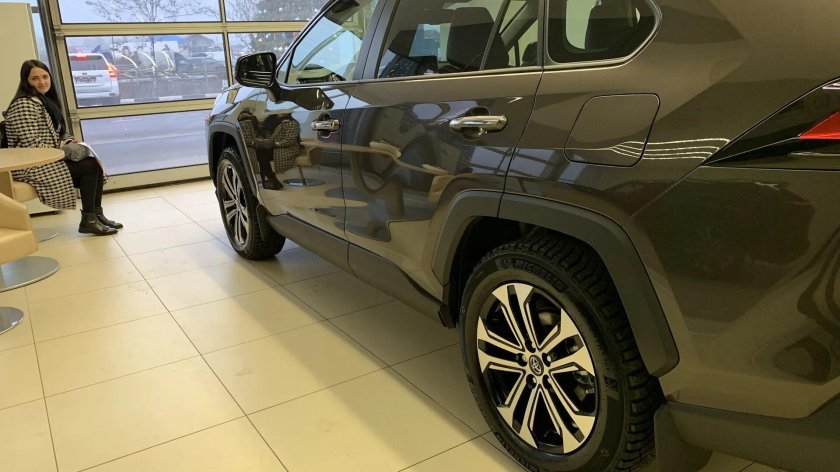 Тойота рав 4 серо-коричневый металлик