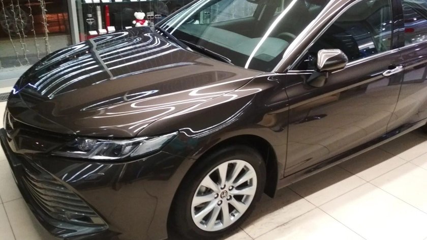 Тойота Камри 70 коричневая