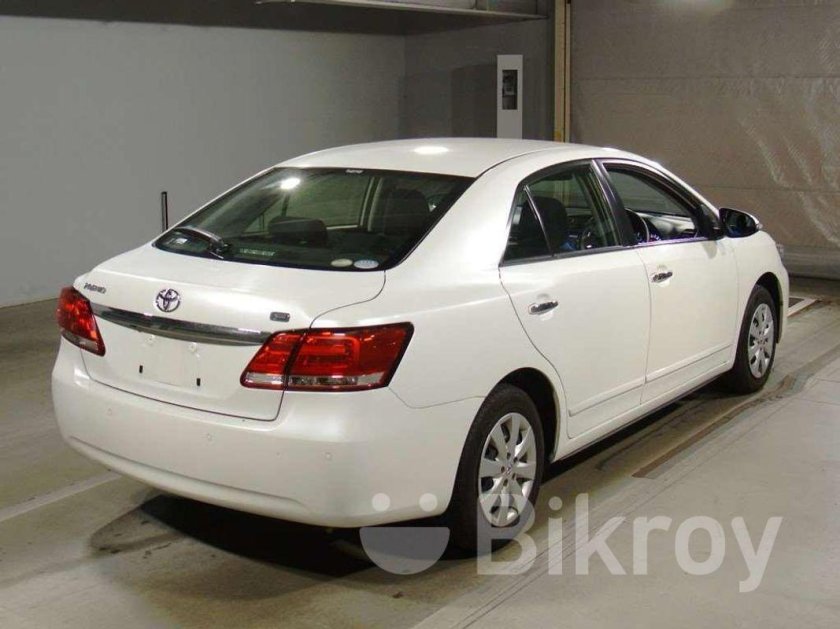 Toyota Corolla Axio 2018