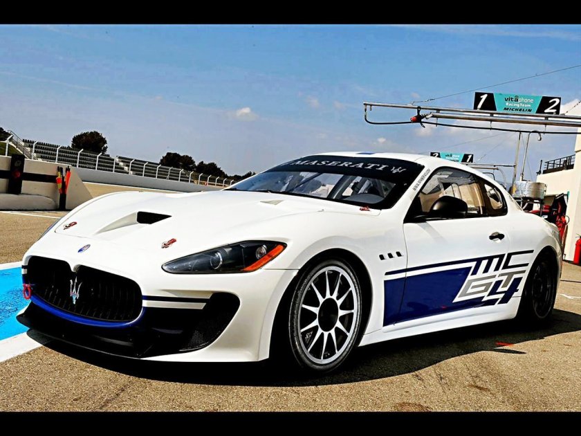 Maserati GRANTURISMO MC gt4
