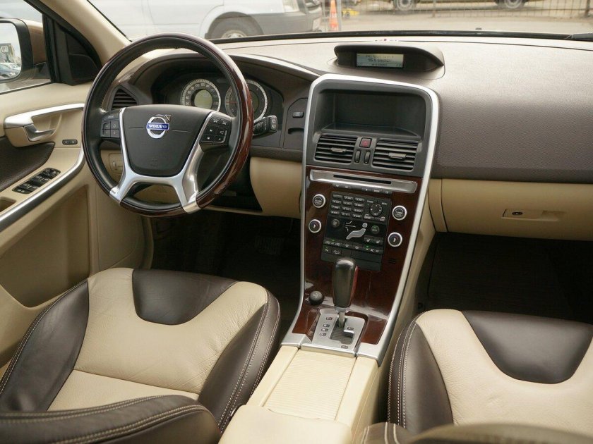 Volvo xc60 2010