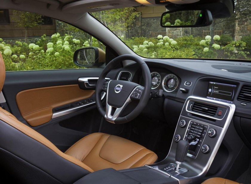 Volvo s60 2010 салон