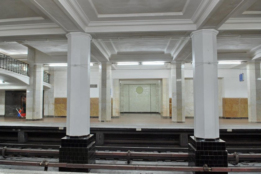 Станция метро Александровский сад