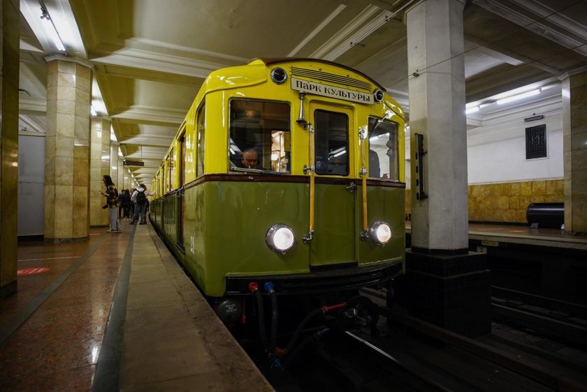 Юбилейный вагон метро