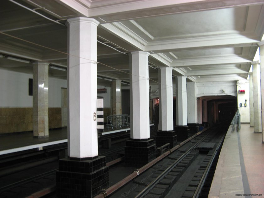 Станция метро Александровский сад