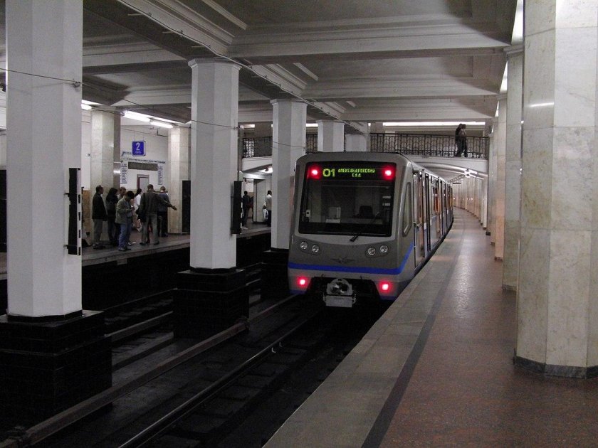 Александровский сад метро