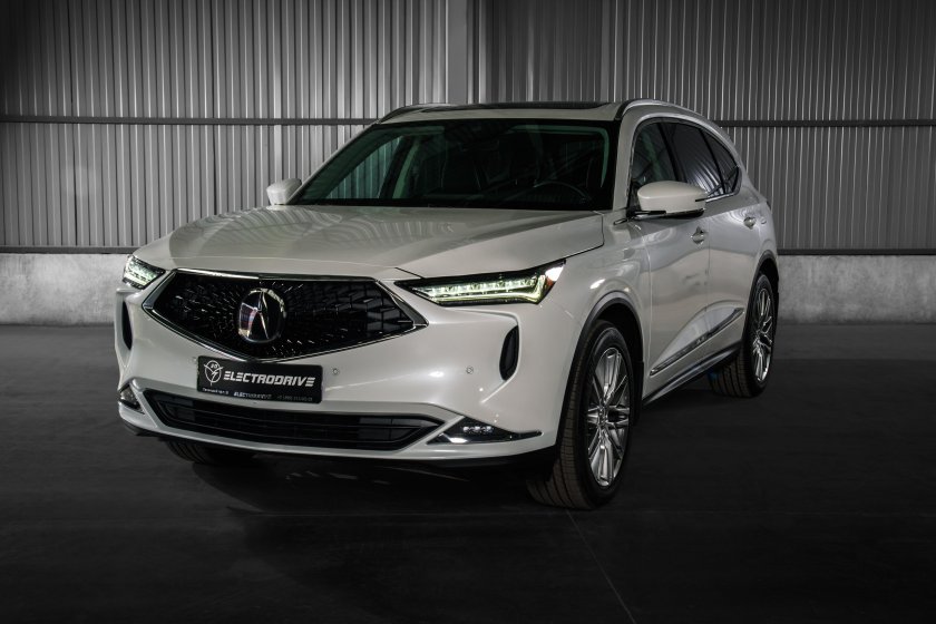 Акура внедорожник