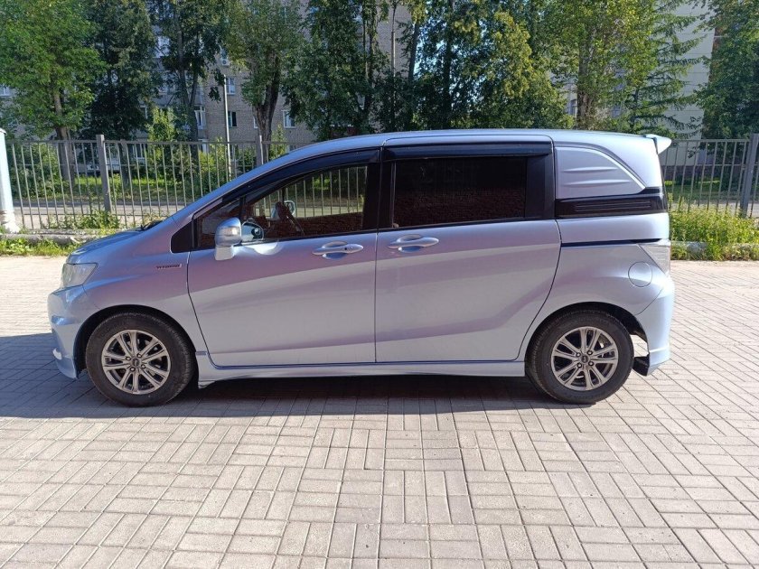 Хонда фрид 2014 года