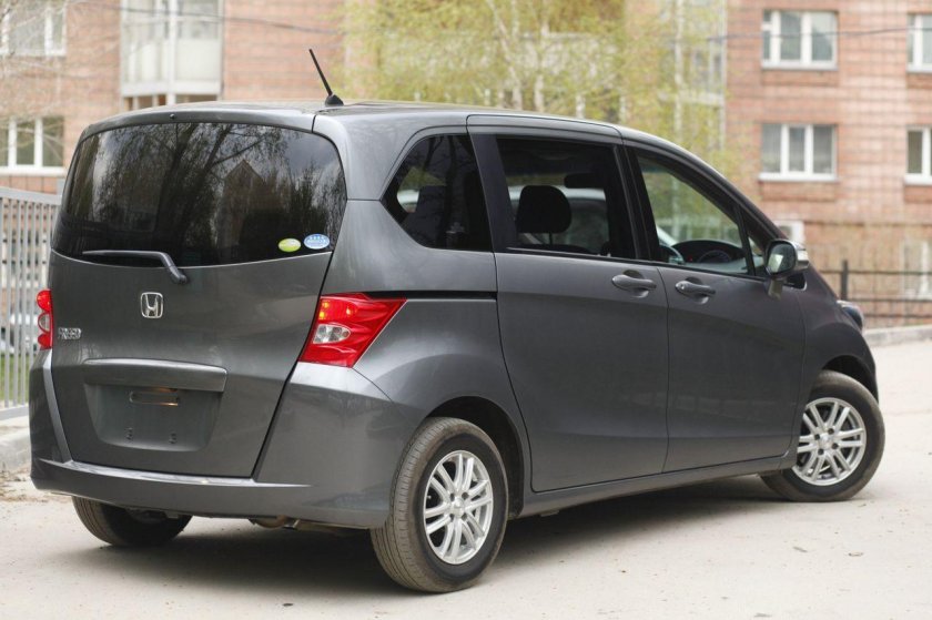 Honda freed