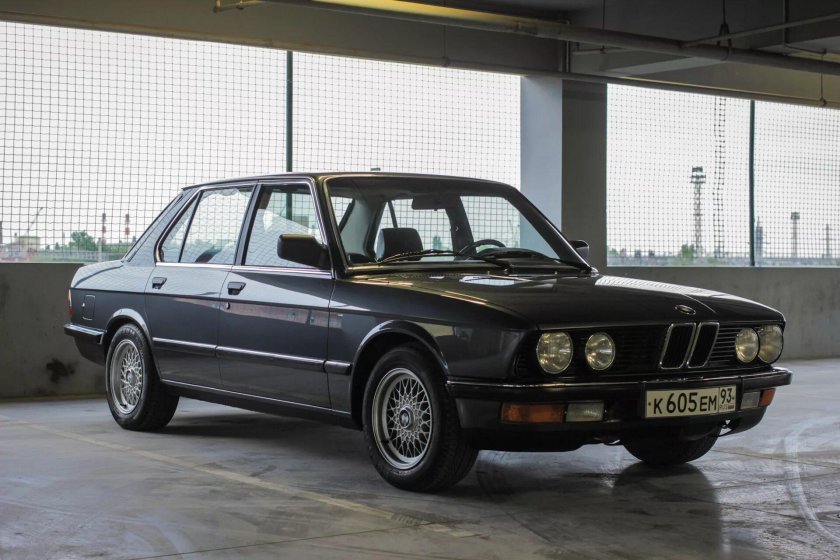 BMW 5 1984