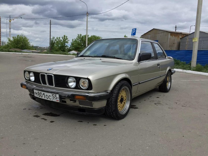 Фото старой БМВ 3