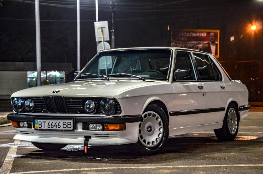 BMW 5 Series (e28)