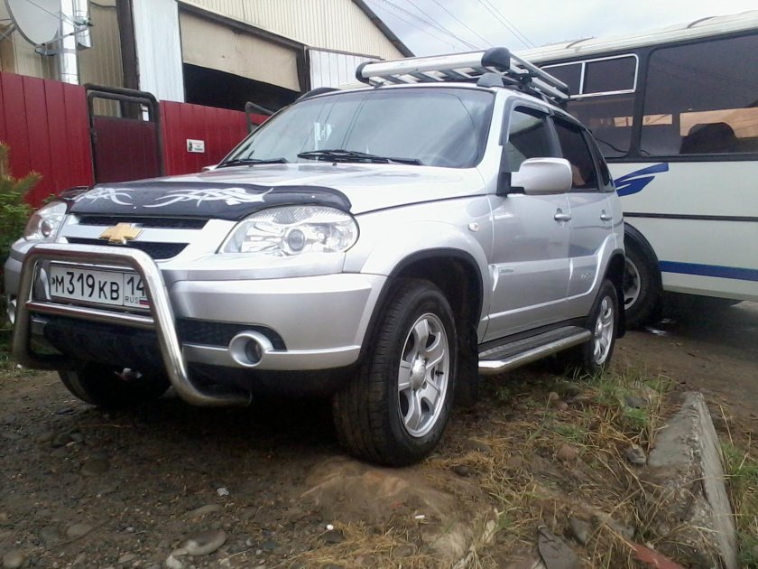 Шевроле Нива с кенгурином