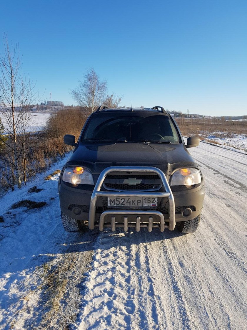 Нива Шевроле с кенгурятником