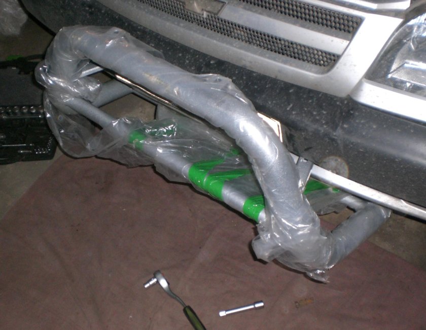 Крепление кенгурятника на ниву Шевроле