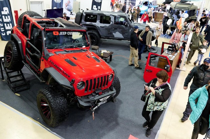 Выставка автомобилей