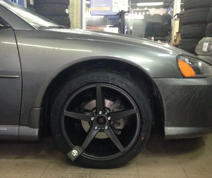 Dodge Stratus 2 на 18 дисках