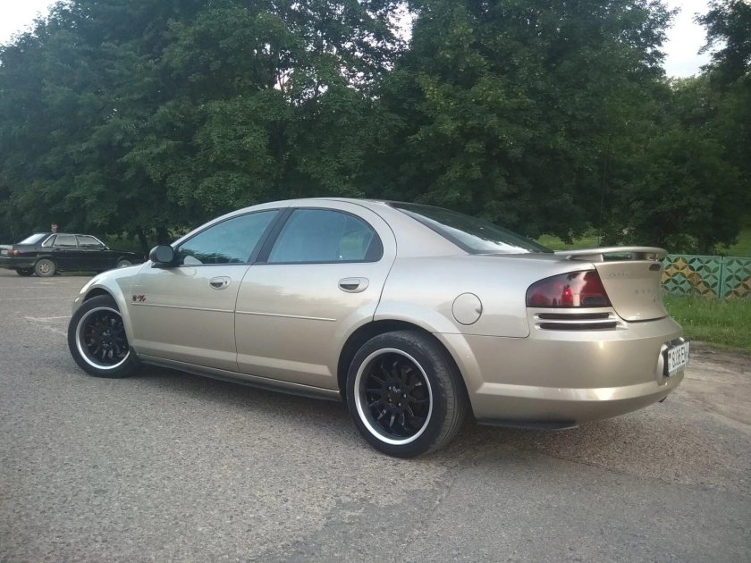 Додж стратус 2.4 2002