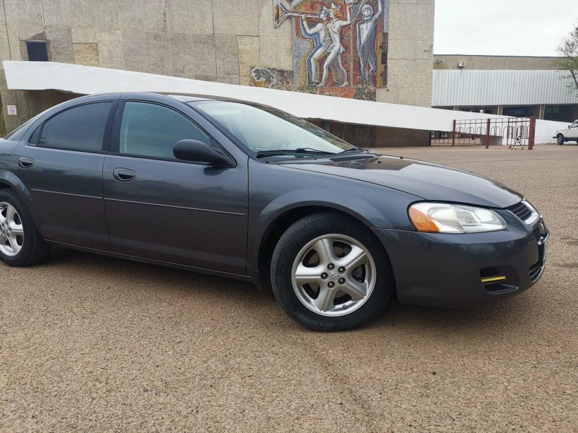 Dodge stratus 2004