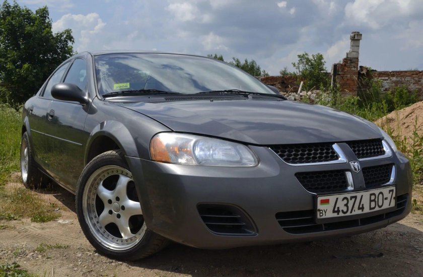Dodge Stratus 2