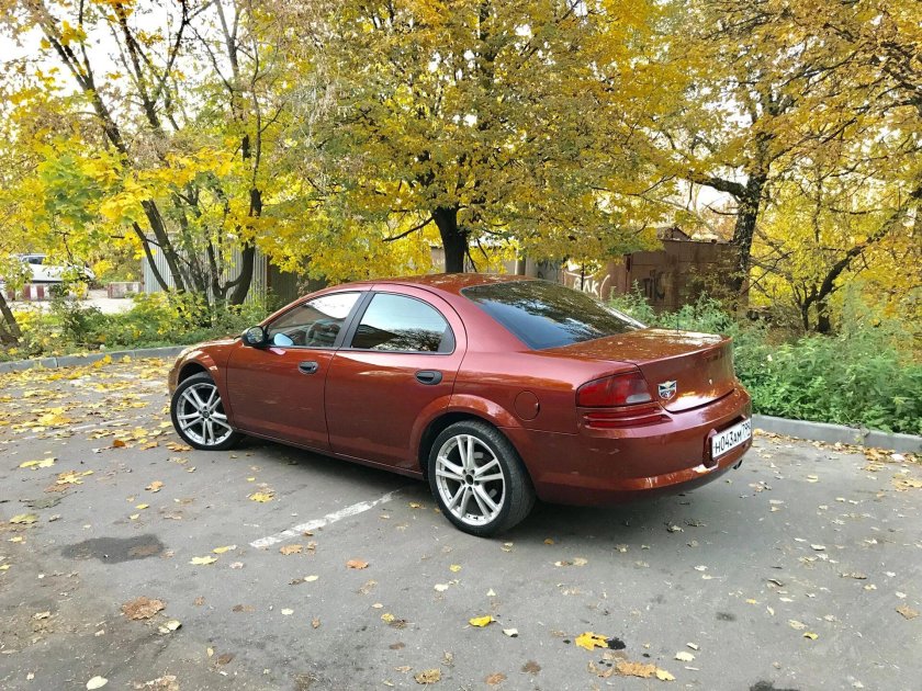 Dodge Stratus 2