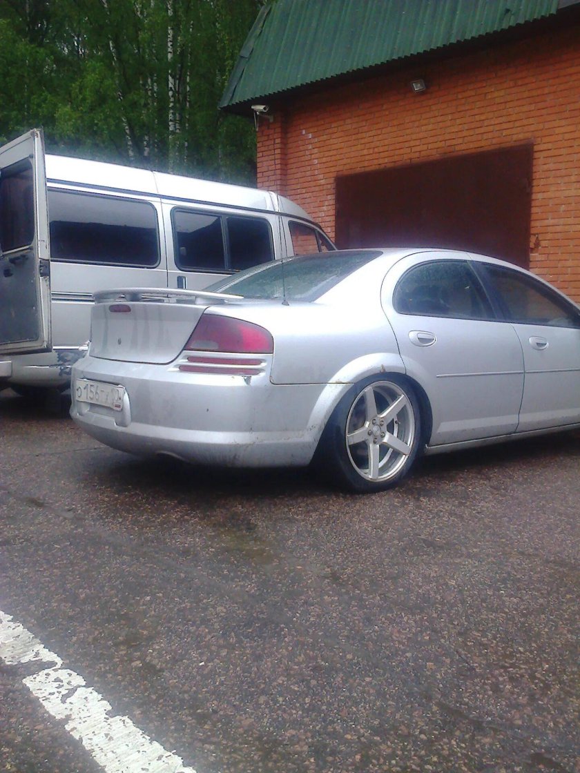 Dodge Stratus 2 r18