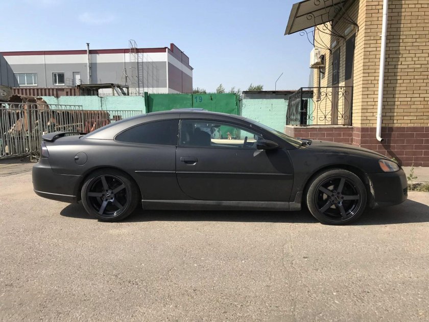 Dodge Stratus 2 на дисках