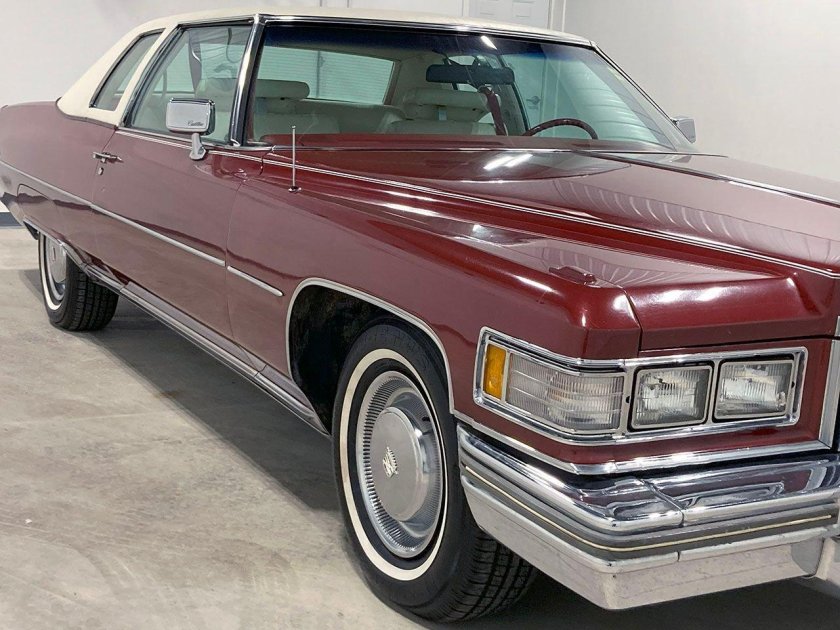 Cadillac fleetwood brougham 1974