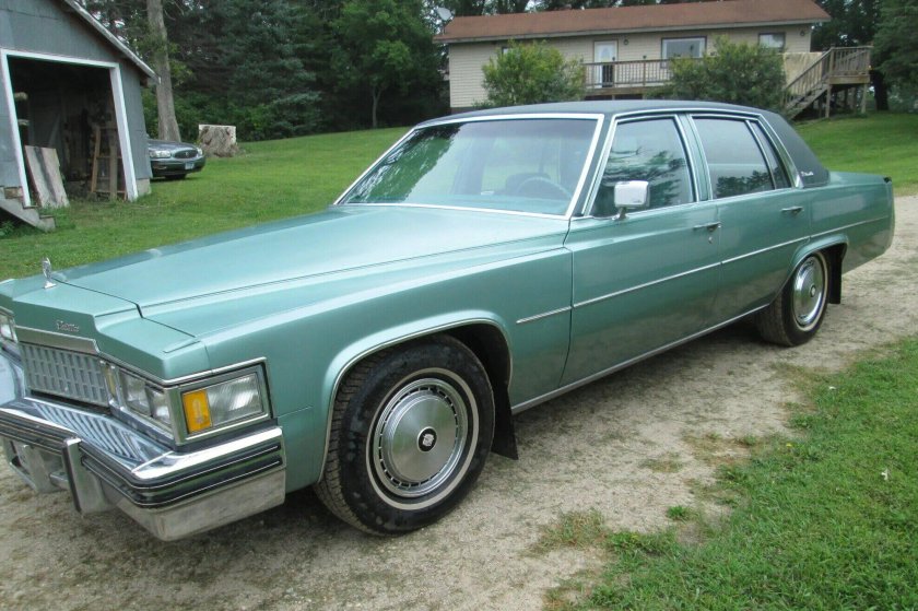 Cadillac fleetwood brougham 1979