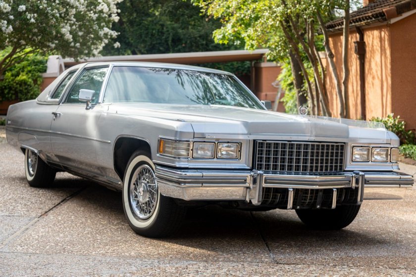 Cadillac Deville купе 1976