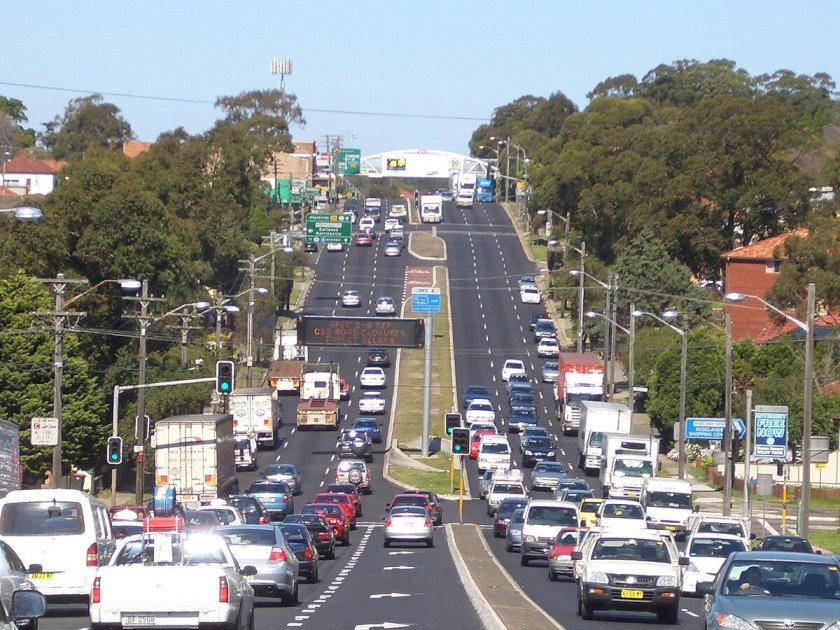 В Австралии правостороннее или левостороннее движение