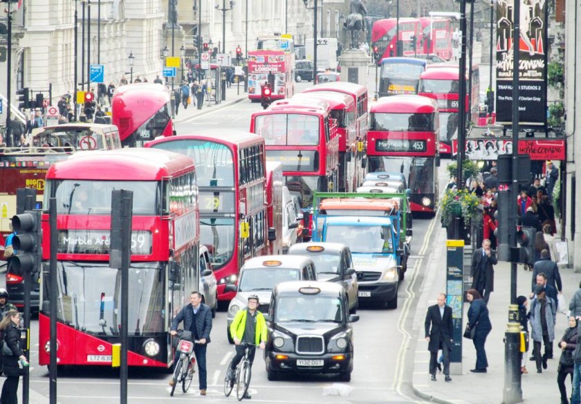 Левостороннее движение в Великобритании
