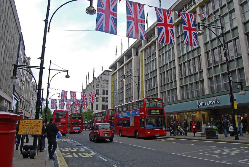 Левостороннее движение в Великобритании